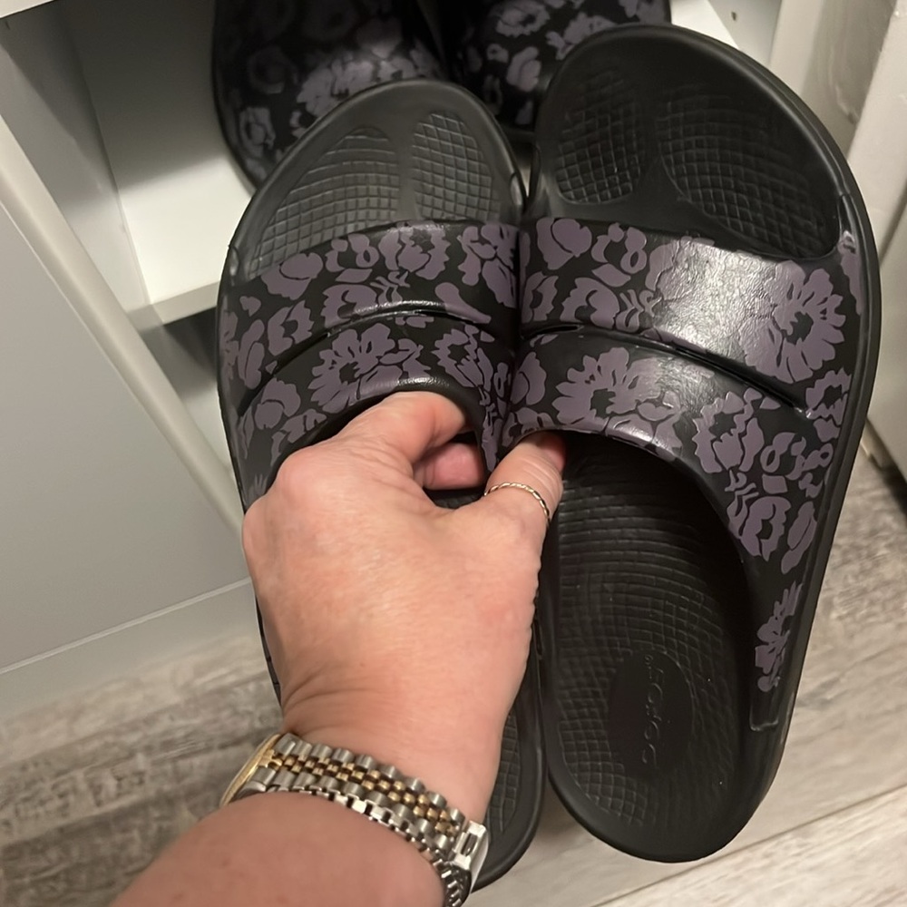 Rare Retired OOFOS Limited Edition MIDNIGHT TROPICS OOfoam Slide Sandals - Picture 11 of 16